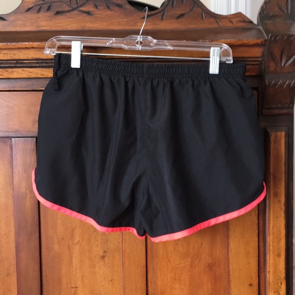 Nike running shorts - Picture 3 of 3